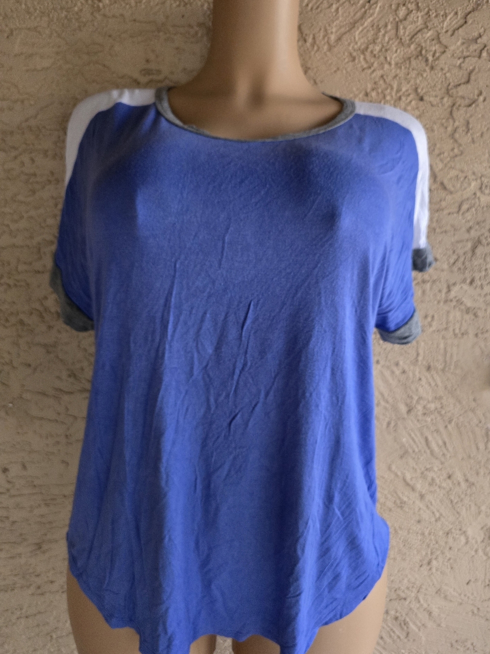 Secret Treasures Classic Blue Short-Sleeve Women's Top
